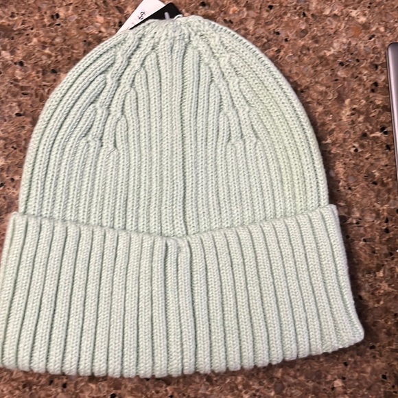 NWT H & M ONLSUSSY LIFE KNIT BEANIE CC - Picture 2 of 5